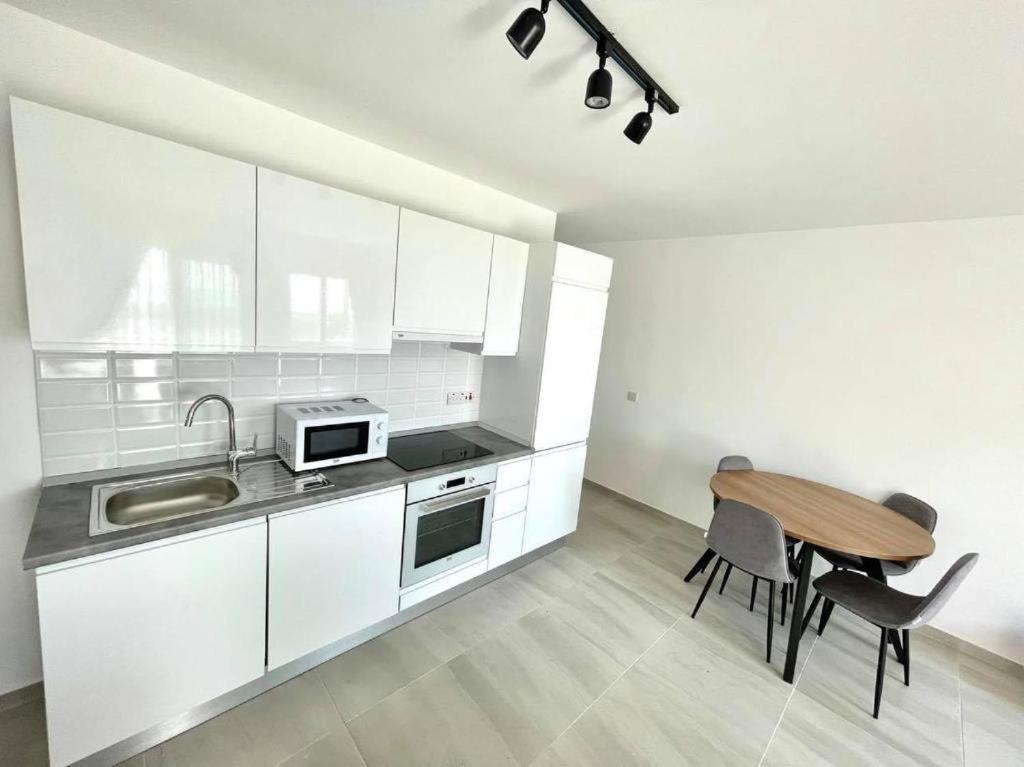 Sweetness Apartment By The Sea Vokolidha Bagian luar foto