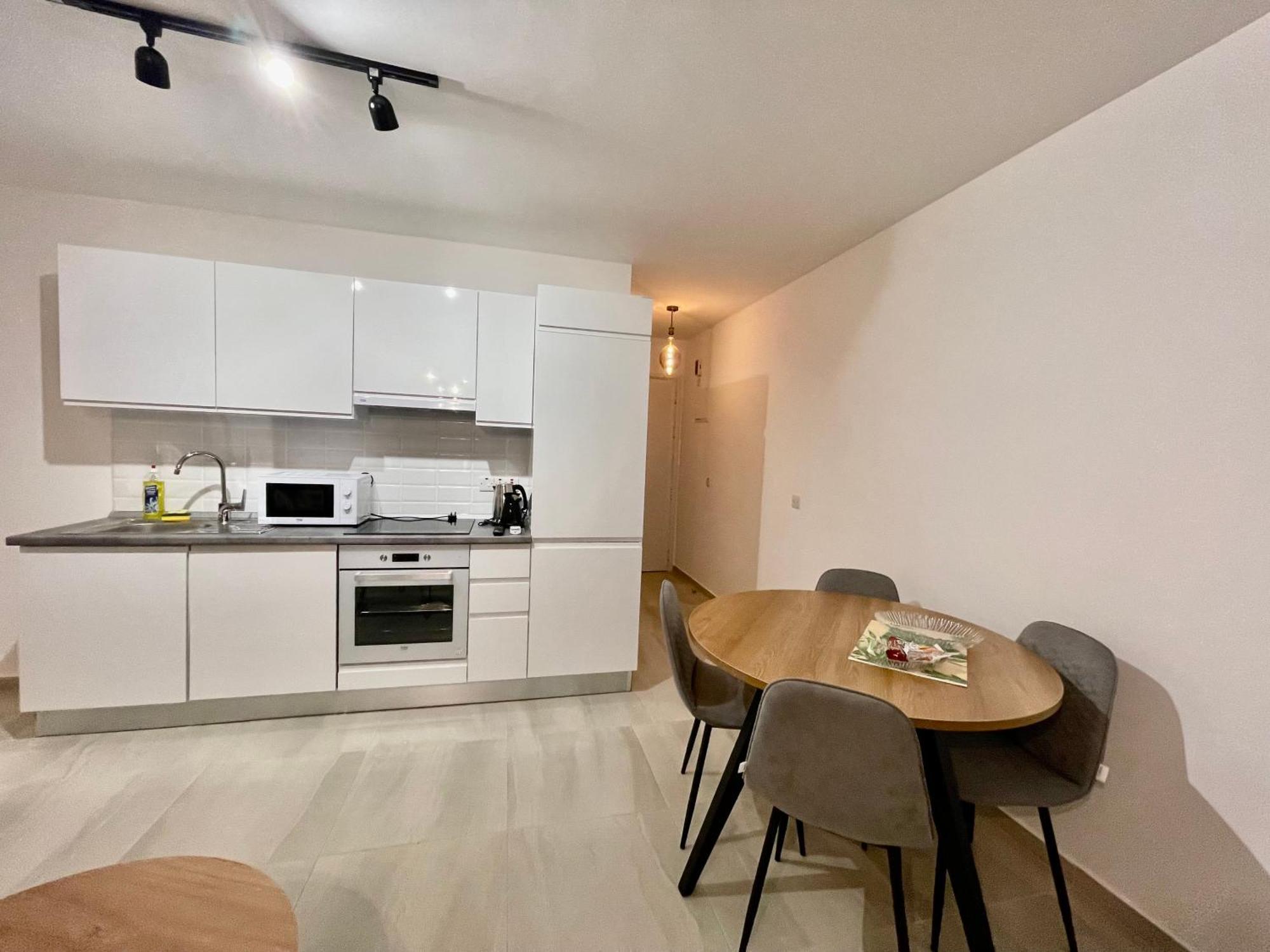 Sweetness Apartment By The Sea Vokolidha Bagian luar foto